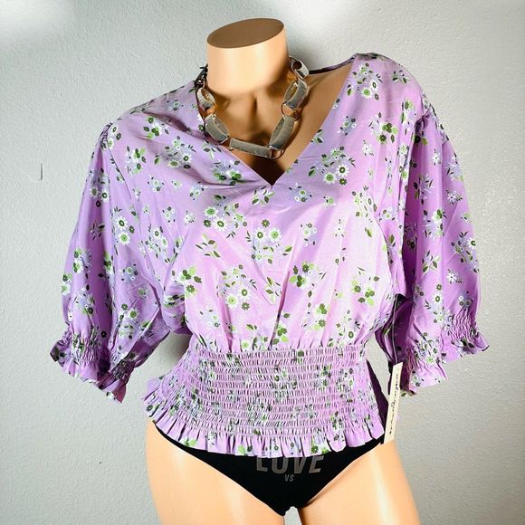 Wishing waves Tops - NWT Wishing Waves Sz 2XL Lilac Purple floral print Elastic waist beautiful top
